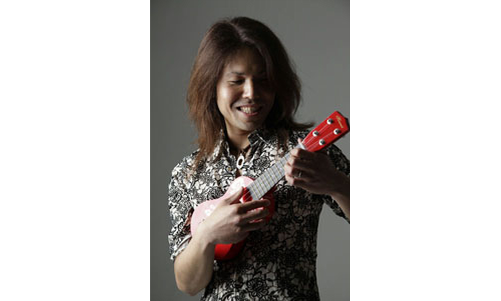 プロが教える楽しい「ウクレレ教室」